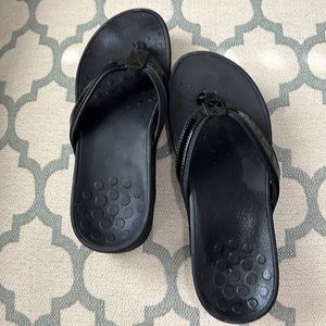 Vionic Flip Flops